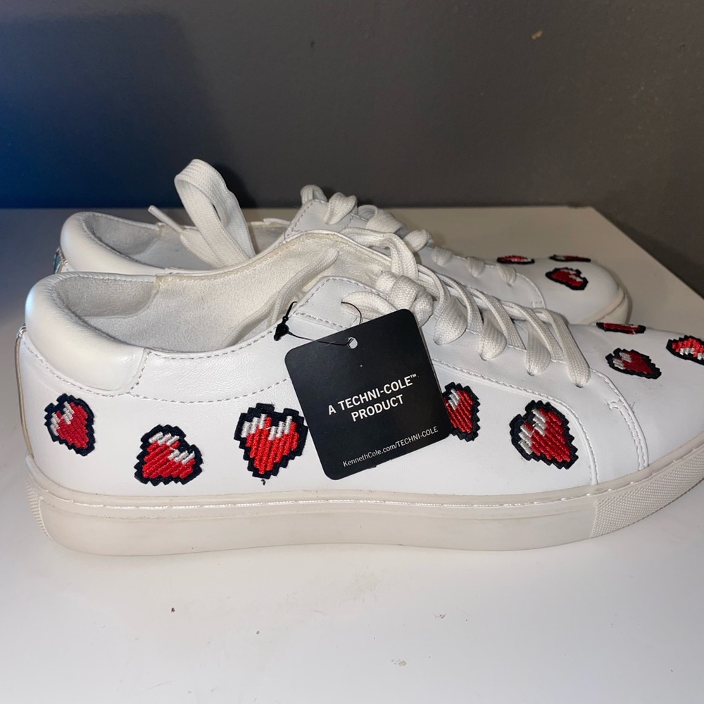 BRAND NEW NEVER WORN SHOES!